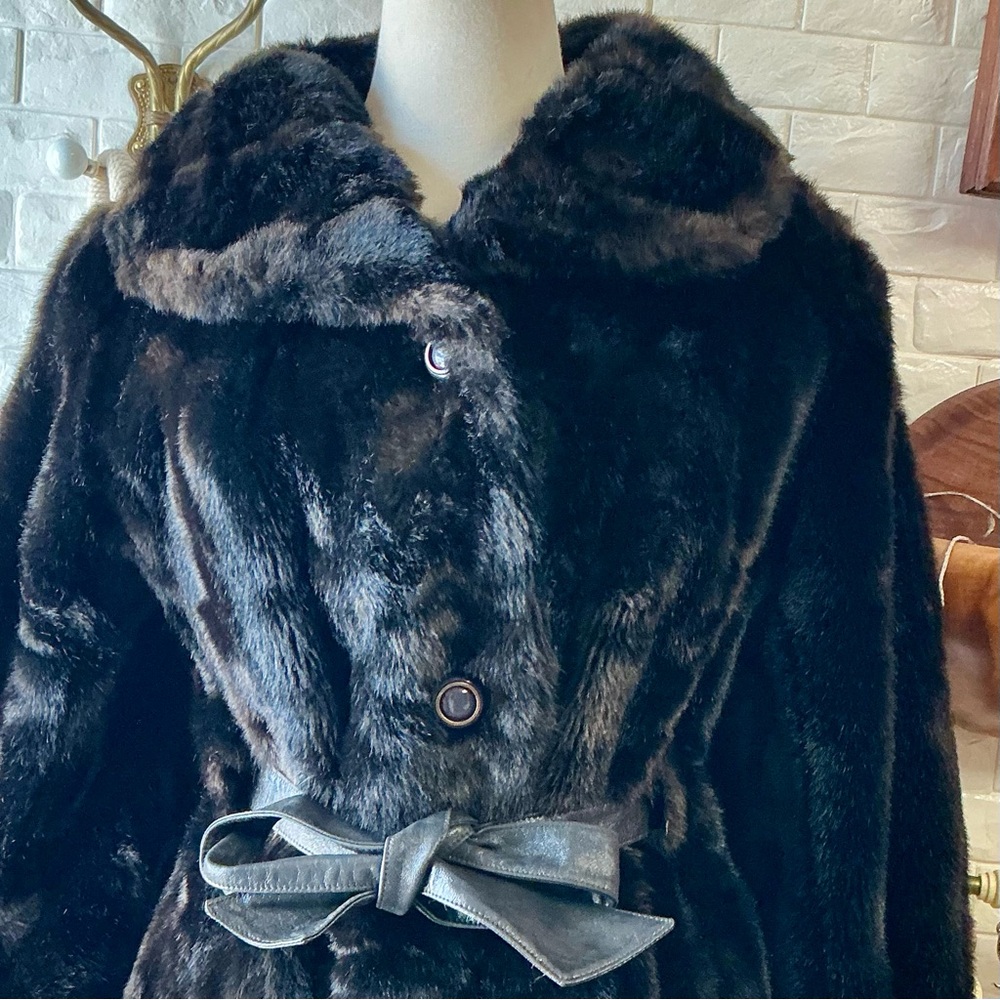 Vintage 50s 60s Chocolate Brown Faux Fur Coat Ornate Buttons + Leather Waist Tie - Picture 3 of 13